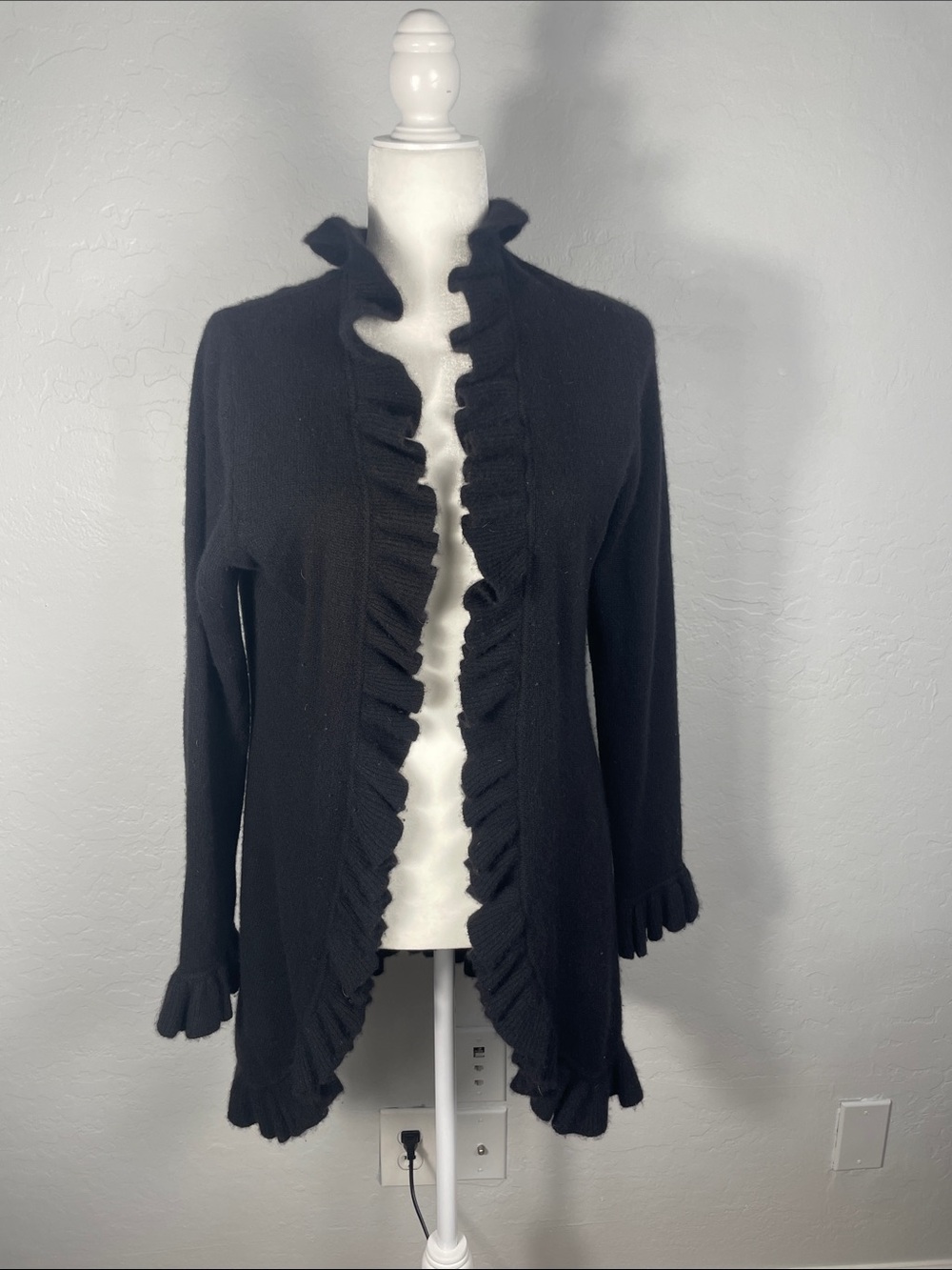 Kinross 100% Cashmere Black Longline Ruffle Trim Duster Cardigan Size Medium